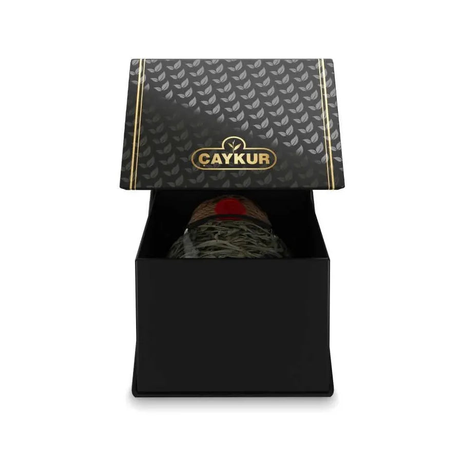 Çaykur Beyaz Çay 20 gr, ince yapraklar ve doğal görünümle beyaz çay paketi, saf ve taze çay yaprakları.